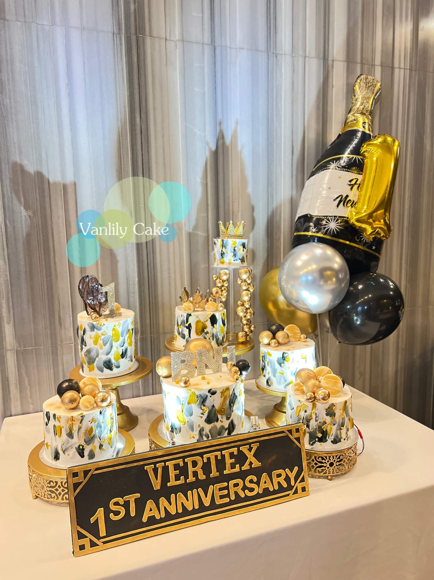 Custom Banquet Double Up Cake Tower