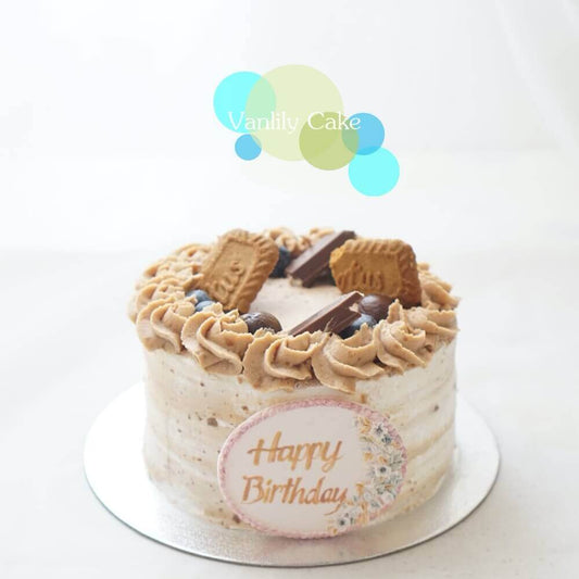 VANLILY CAKE 栗子忌廉米蛋糕，表面鋪滿法國栗子蓉與新鮮忌廉，專為無麩質與低糖需求設計的健康生日蛋糕。