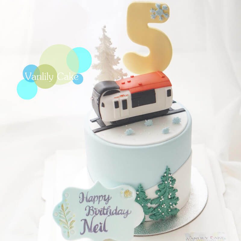 Shinkansen Fondant Cake