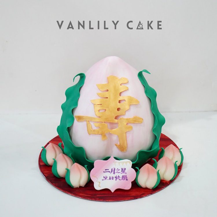 3D Longevity Peach Steamed Bun Fondant Cake