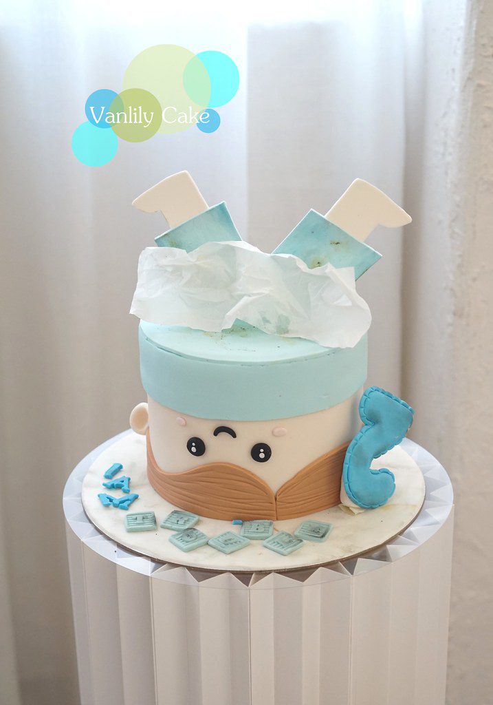 I am troubled by TWO chiffon cakes.
