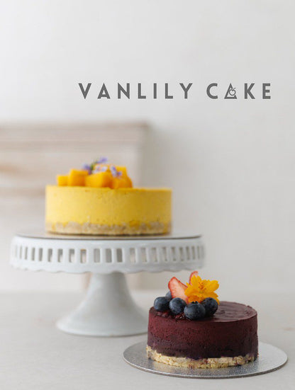 Sugar-free vegan fresh fruit mousse cake