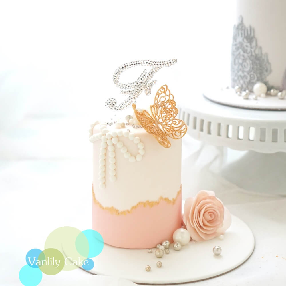 閃石字母糖皮蛋糕