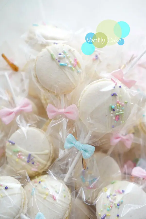 Macaroon Lollipop
